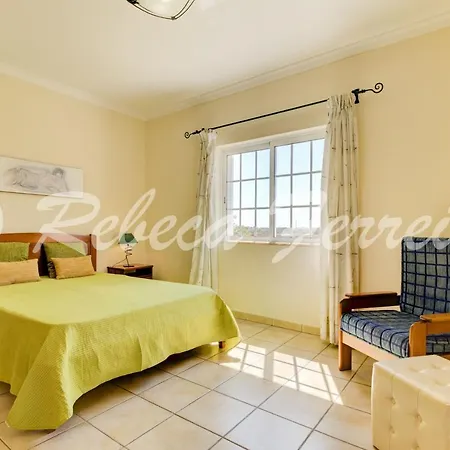 Guia Sleeps 6 Pool Wifi Villa Guia (Faro)
