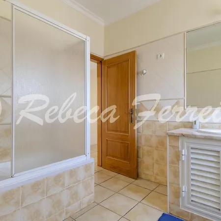 Guia Sleeps 6 Pool Wifi Villa Guia (Faro)